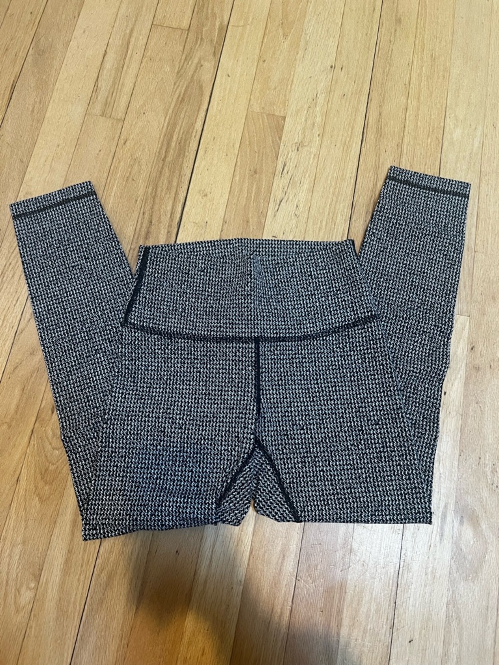 Lululemon - Houndstooth Leggings